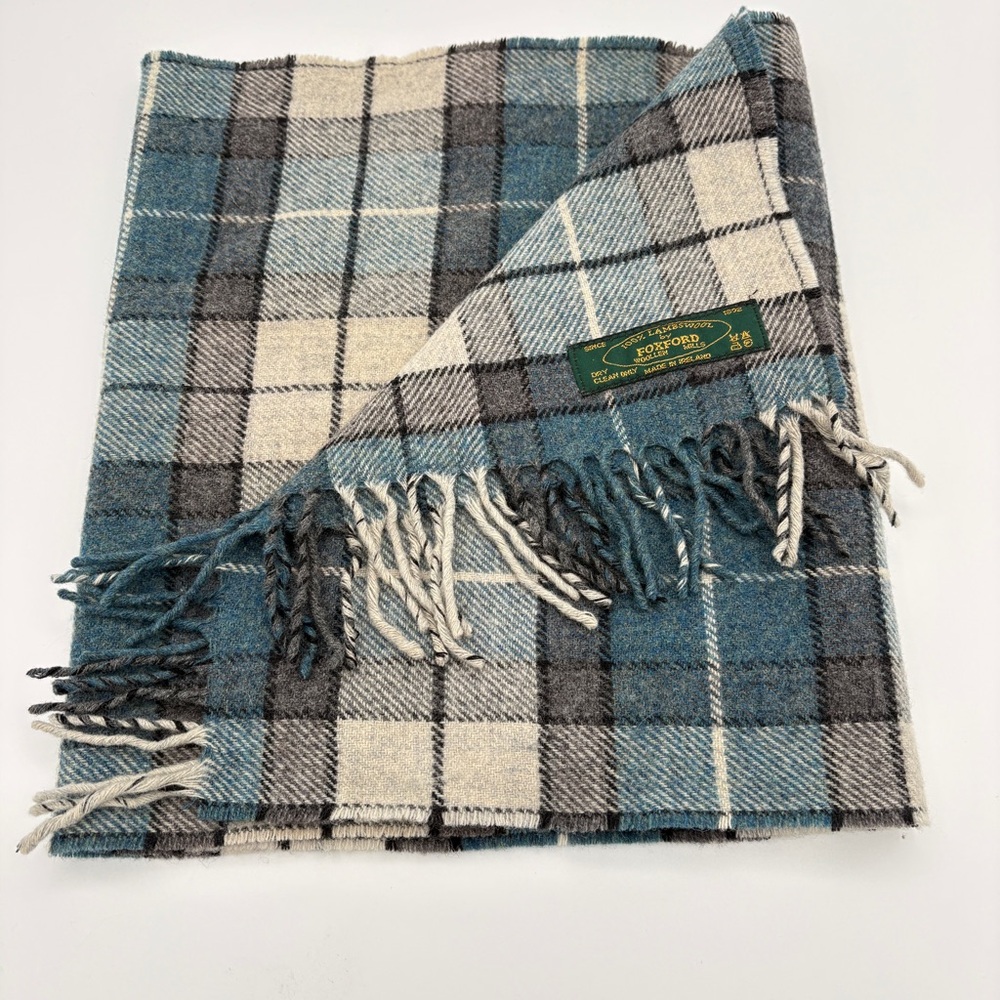 Foxford Ireland 100% Lambswool Plaid Scarf Blue Gray Cream Black Fringe